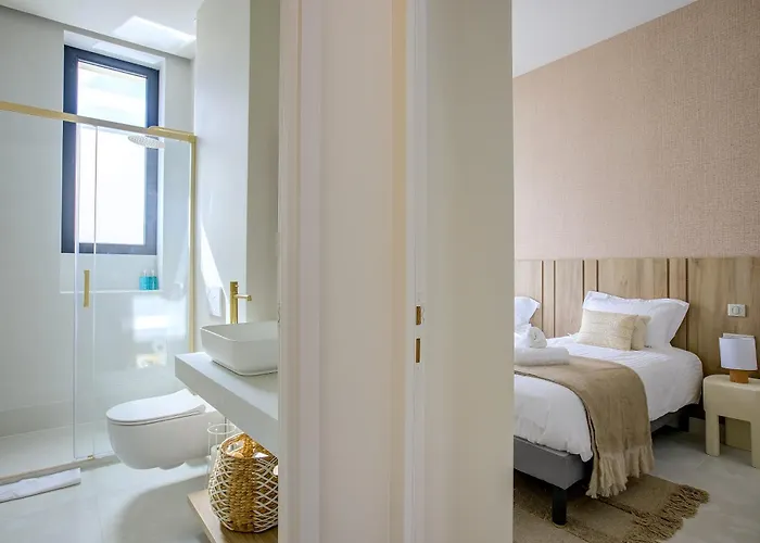 Jessicannes - Alba - Et Palais Des Festival A Pied *