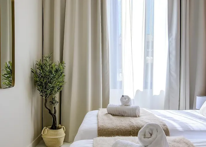 Jessicannes - Alba - Et Palais Des Festival A Pied