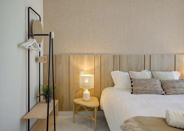 Jessicannes - Alba - Et Palais Des Festival A Pied *