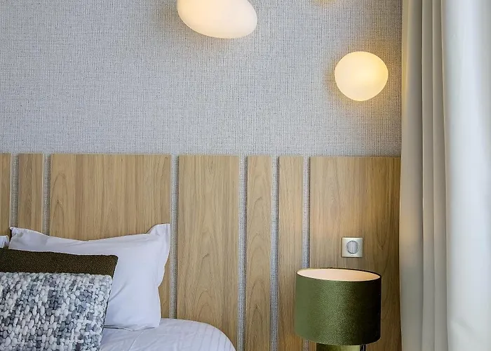 Jessicannes - Alba - Et Palais Des Festival A Pied